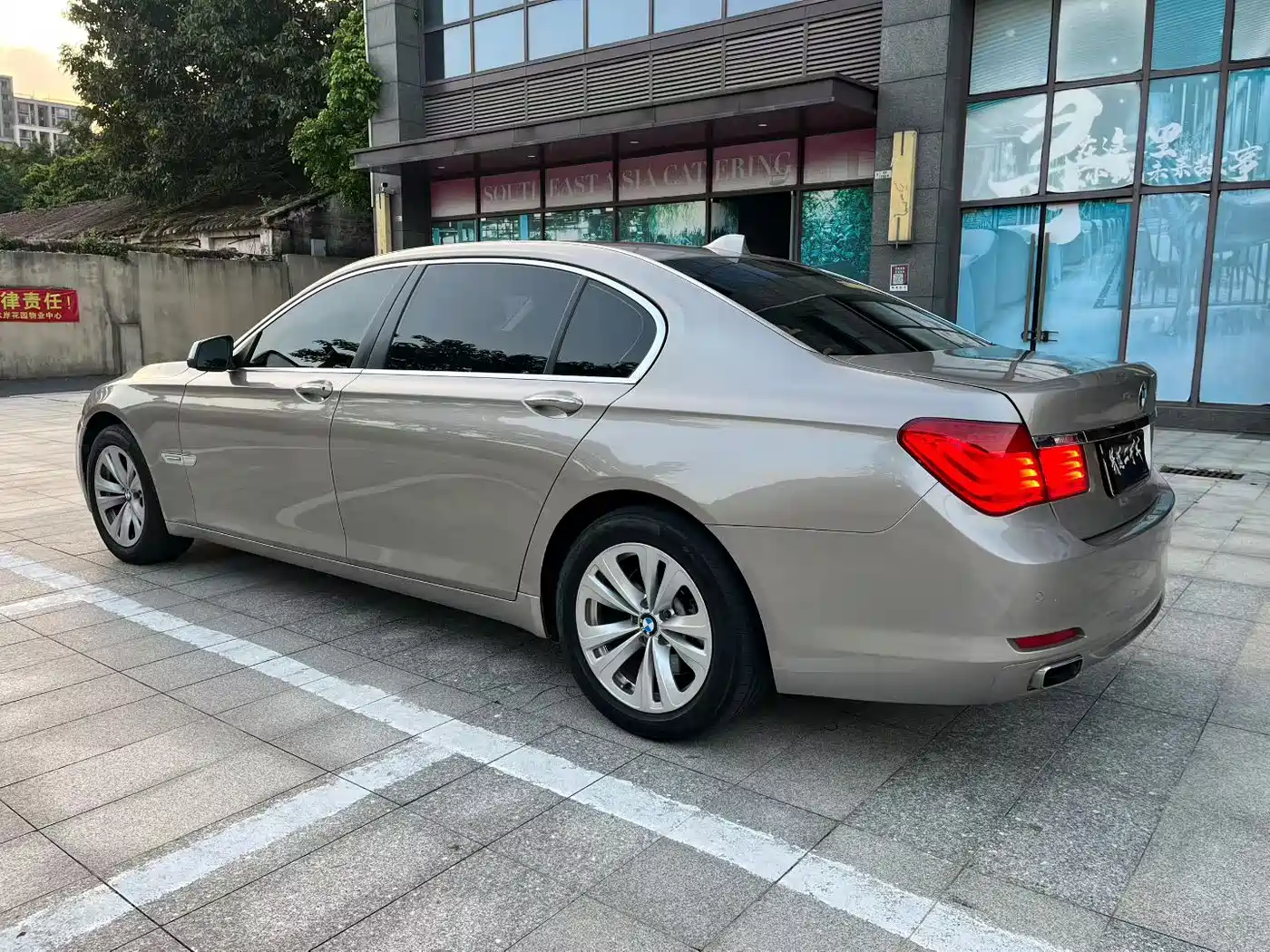 BMW 7 Series 2013 Model 730Li Luxury фото 6