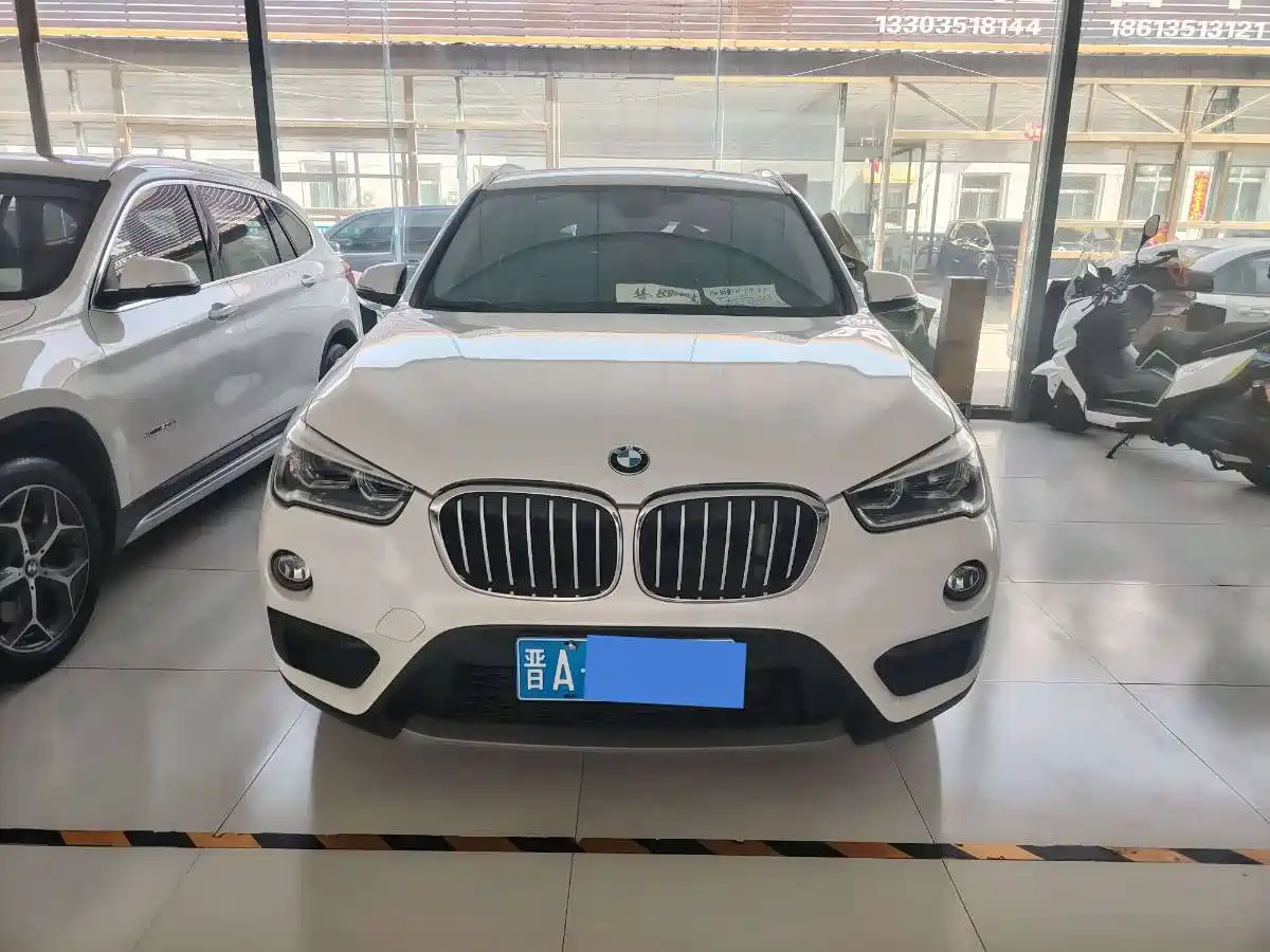 BMW X1 2019 sDrive20Li Leading Model фото 2