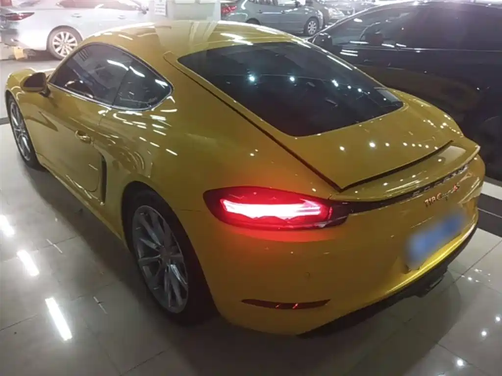 Porsche 718 2018 Cayman 2.0T фото 5