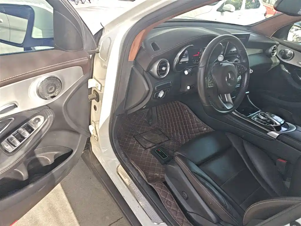 Mercedes-Benz GLC 2016 GLC 200 4MATIC фото 16