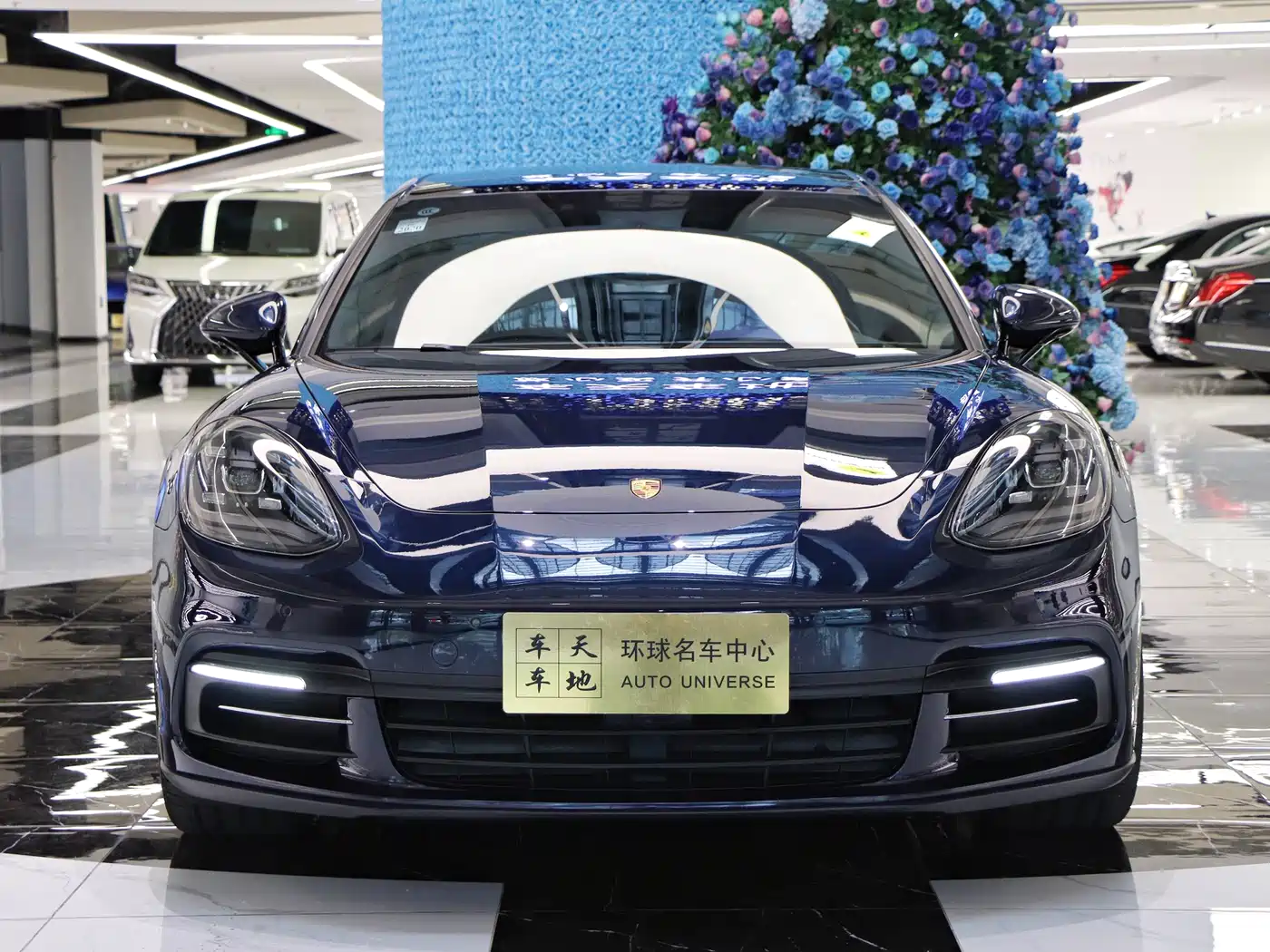 Porsche Panamera 2017 Panamera 4 Executive Long Wheelbase 3.0T фото 3