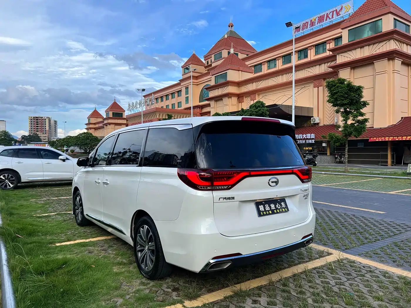 GAC Trumpchi Trumpchi M8 2018 320T Premium Edition фото 4