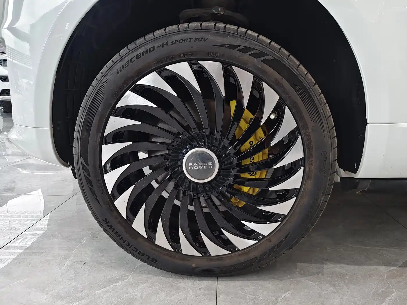 Land Rover Range Rover Sport 2020 3.0 L6 HSE DYNAMIC фото 5