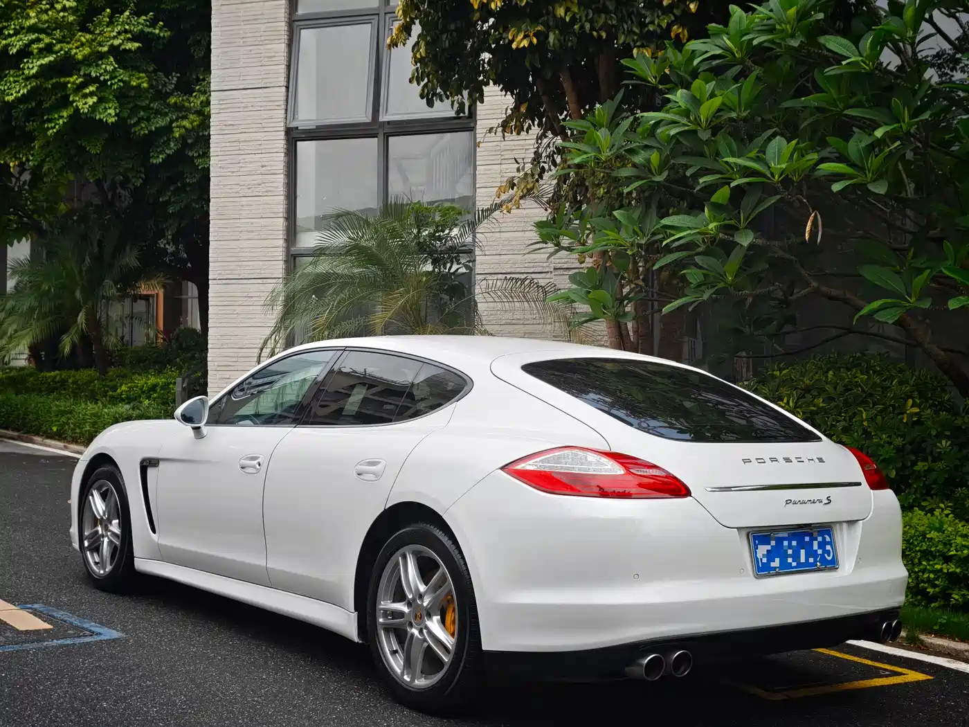 Porsche Panamera 2010 Panamera 3.6L фото 4