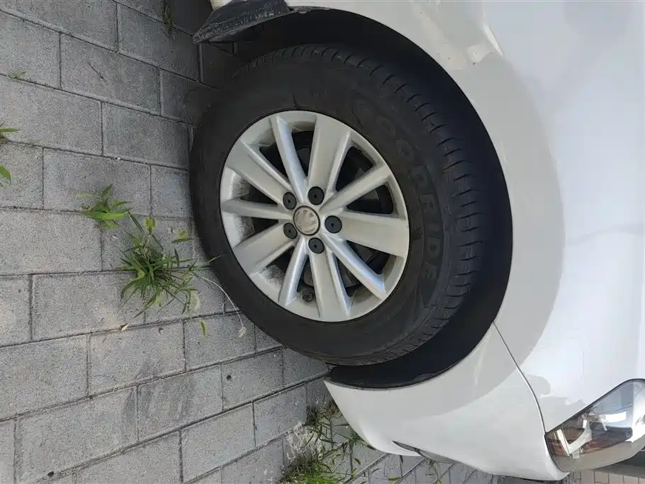 Volkswagen Polo 2016 1.4L Manual Trend фото 6
