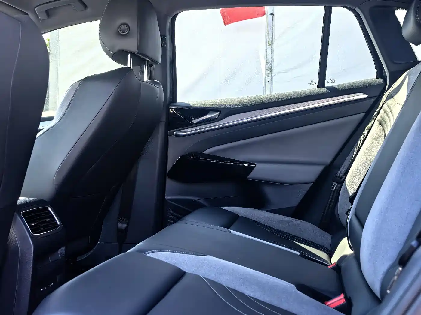 Volkswagen ID.4 CROZZ 2022 Long Range Lite PRO Edition фото 6