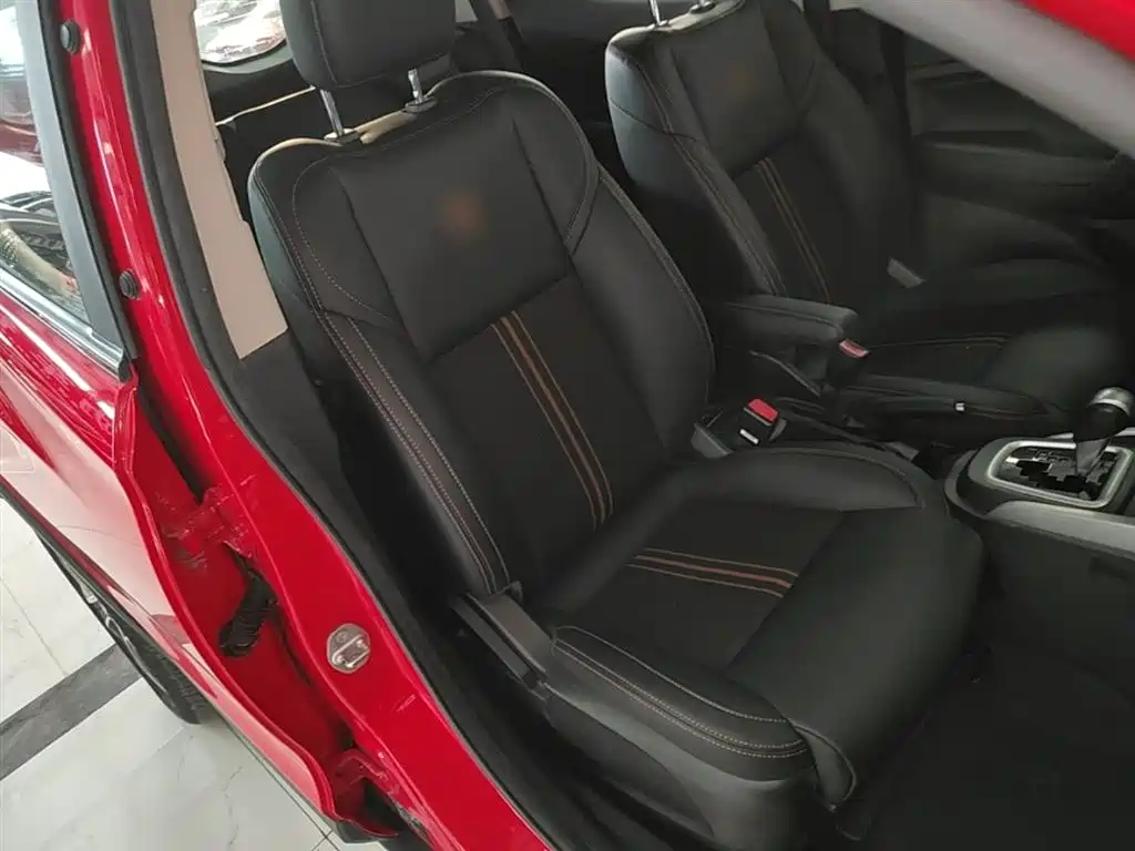 BYD Yuan 2016 1.5L Automatic Luxury фото 25