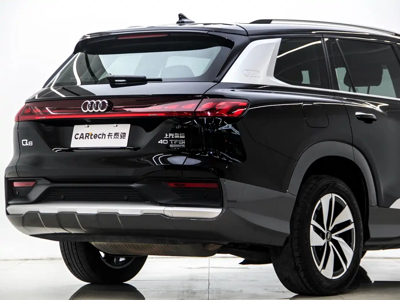 Audi Q6 2024 40 TFSI quattro Cloud View Yulin Package 7-seater фото 27