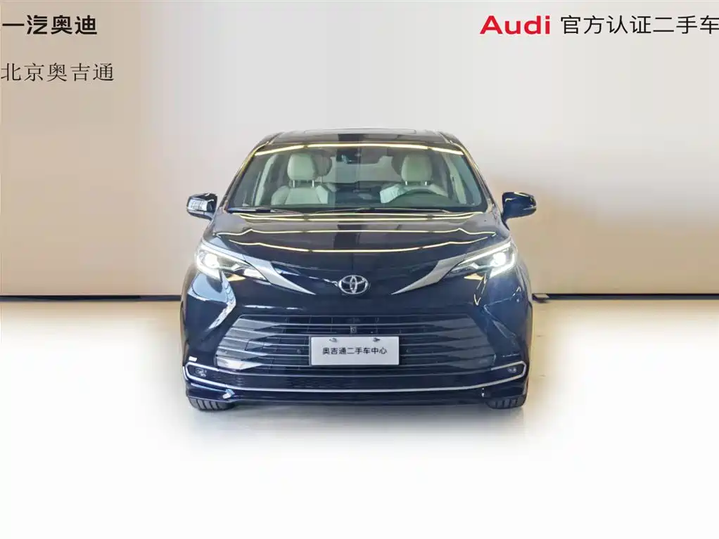 Toyota Sienna 2024 2.5L Hybrid Ultimate Premium Edition фото 7