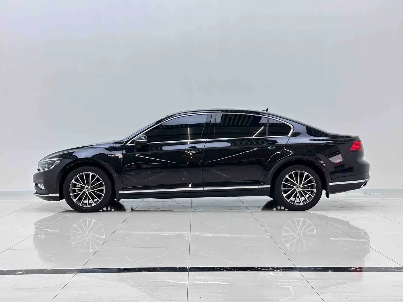 Volkswagen Magotan 2020 380TSI DSG Luxury фото 6