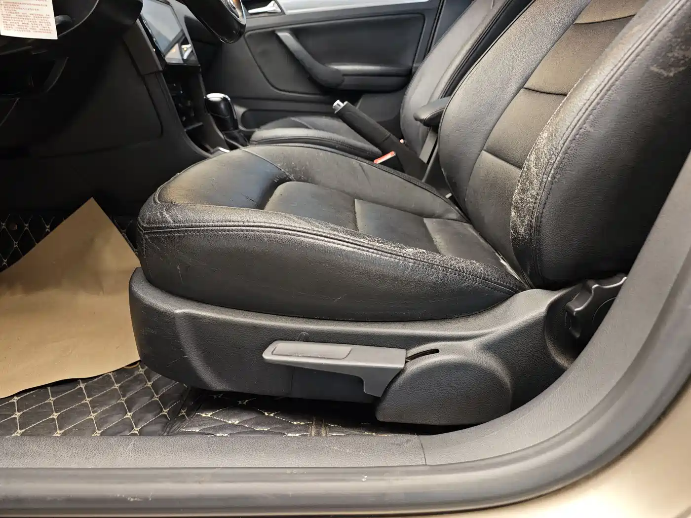 Volkswagen Bora 2015 Quality Edition 1.6L Automatic Fashion фото 10