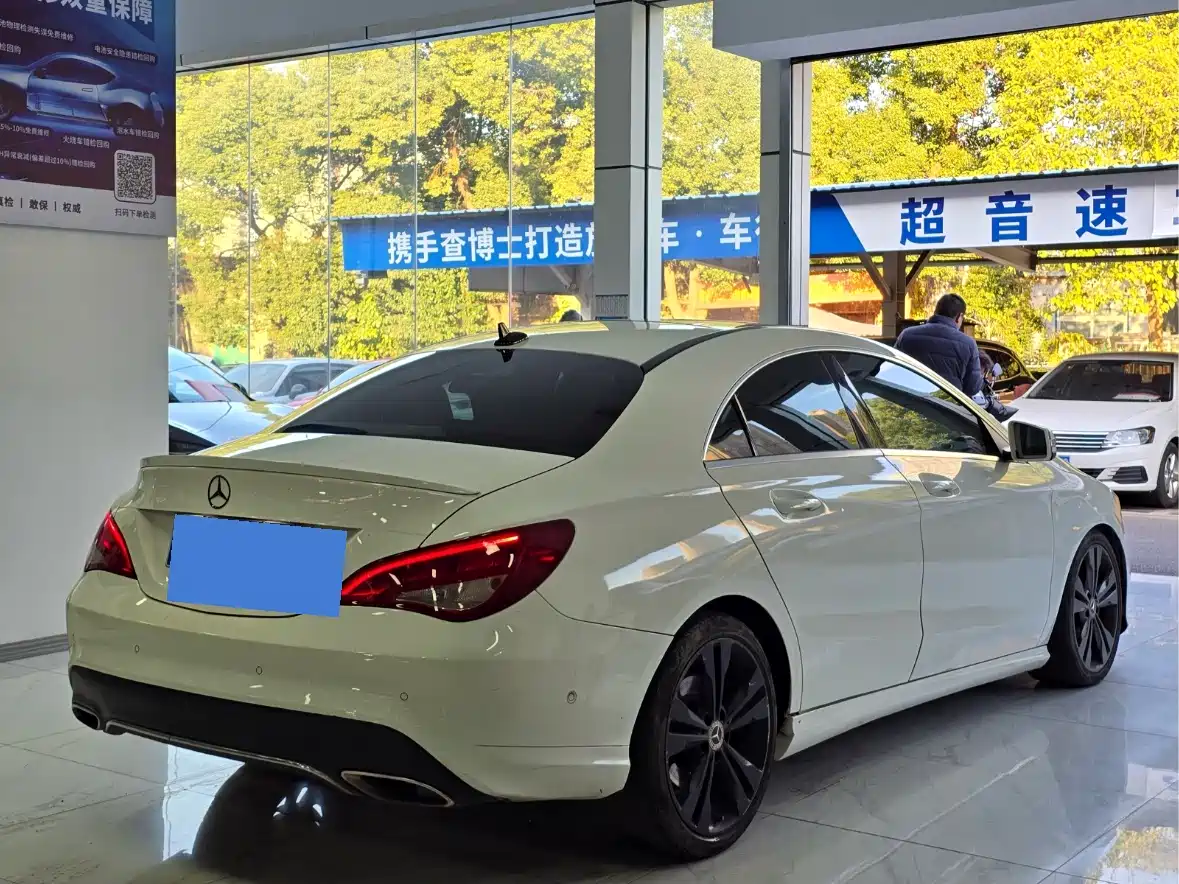 Mercedes-Benz CLA (Import) 2018 CLA 200 Dynamic Edition фото 9
