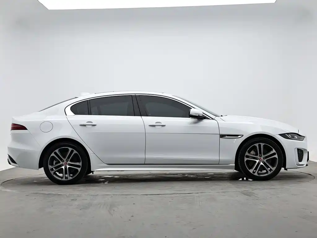 2025 Jaguar XEL