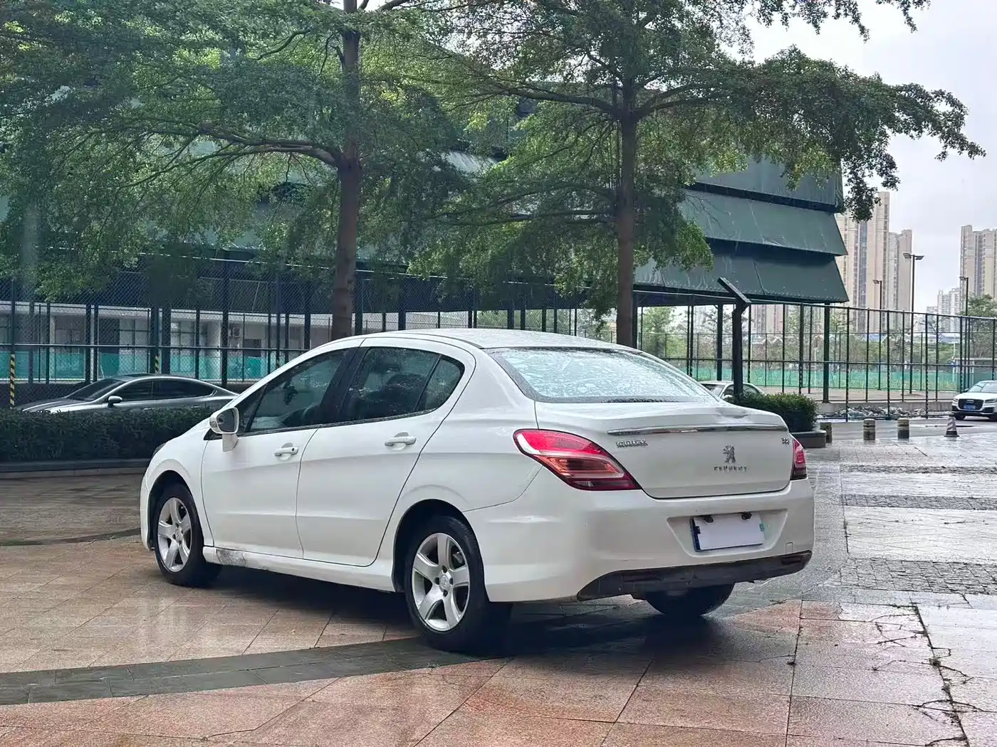 Peugeot 308 2014 Model Joy Edition Classic 1.6L Automatic Superior Style фото 9