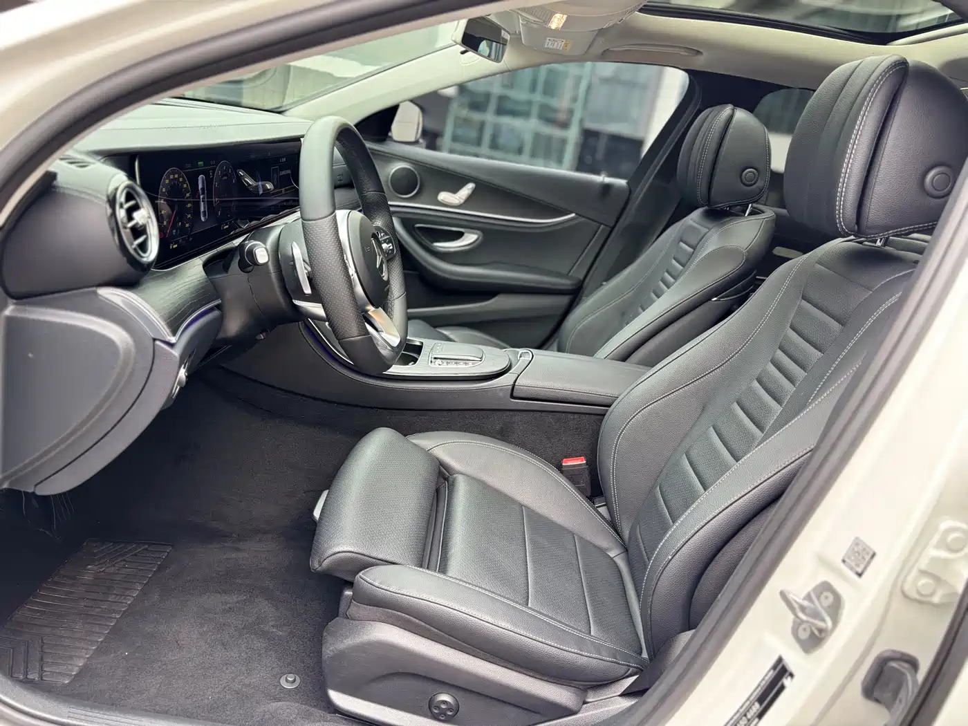 Mercedes-Benz E-Class 2020 Model E 260 L Sport фото 4