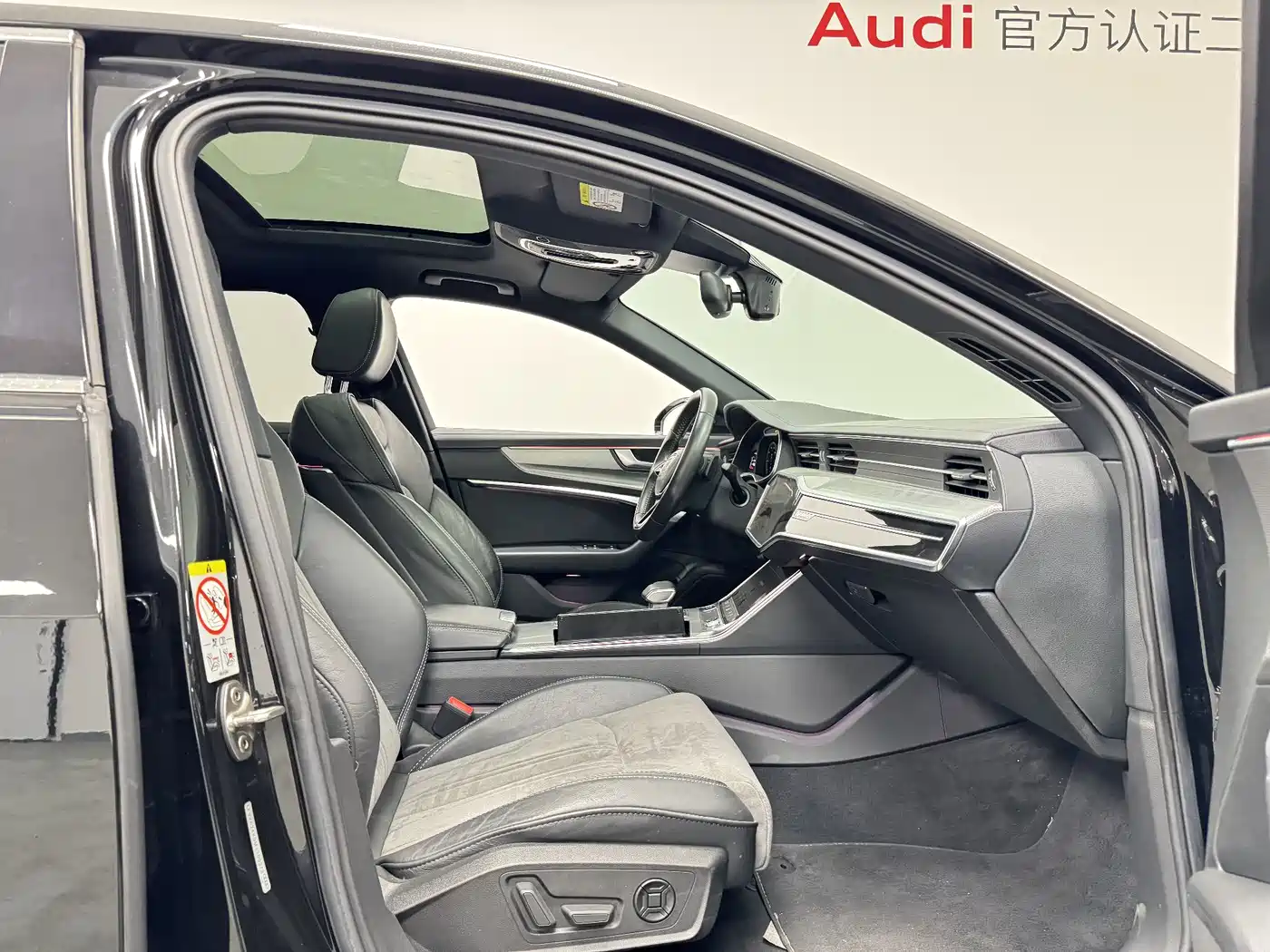 Audi A6L New Energy 2020 55 TFSI e quattro фото 14