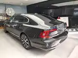 Фото 15 - Volvo S90
