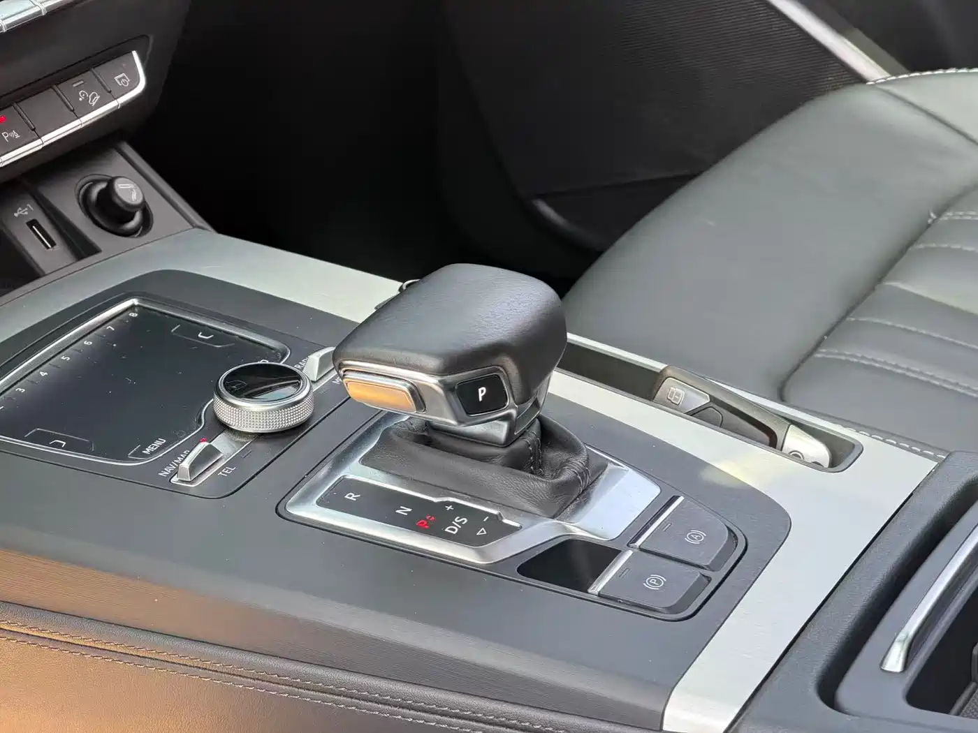 Audi Q5L 2020 40 TFSI Prestige Fashion фото 12
