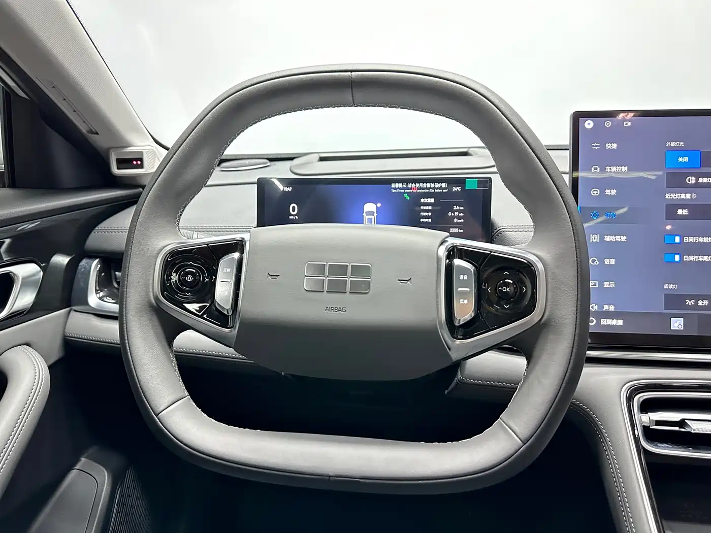 Geely Galaxy Galaxy A7 2025 EM-i 150km Explorer+ Edition фото 21