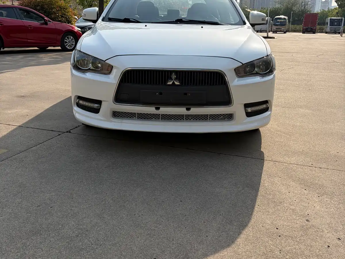 Mitsubishi Lancer EX 2012 Zhishang 1.8L CVT Luxury фото 2