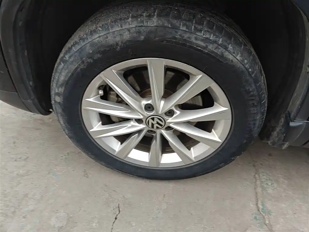Volkswagen Tiguan 2016 280TSI Automatic 2WD Silk Road Fashion Edition фото 24