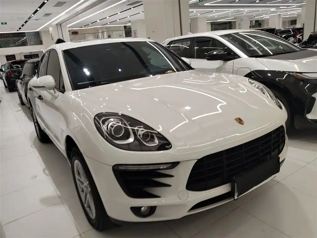 Porsche Macan 2017 Macan 2.0T фото 20