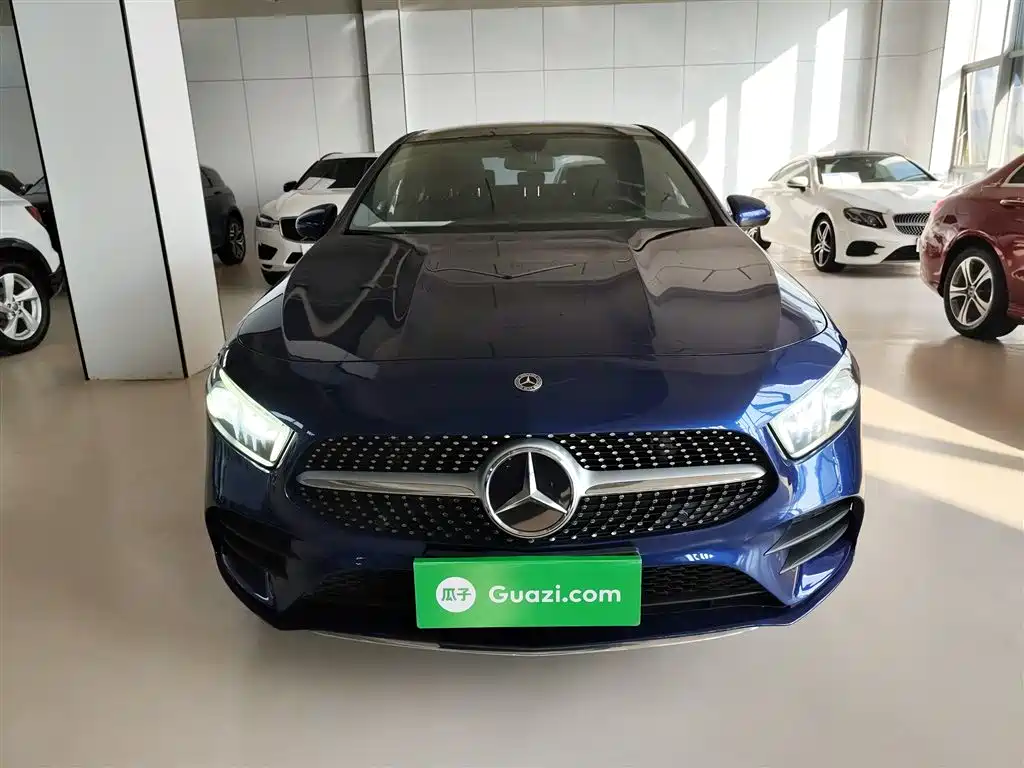 Mercedes-Benz A-Class 2021 A 200 L Sport Sedan Fashion Edition фото 3