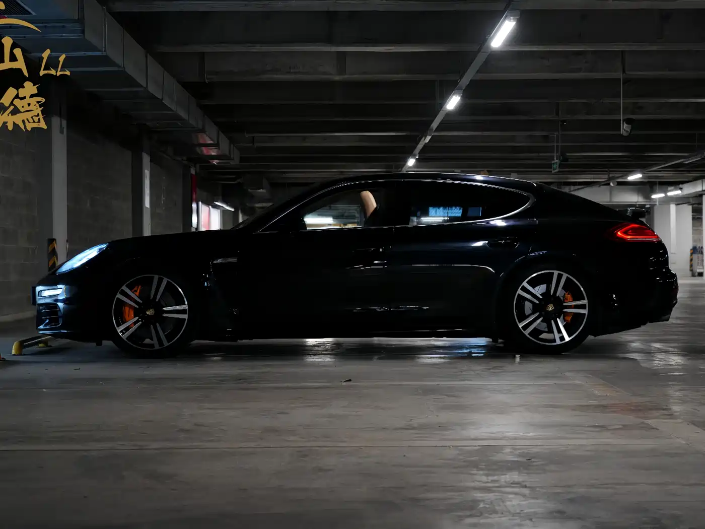 Porsche Panamera 2012 Panamera Turbo S 4.8T фото 9