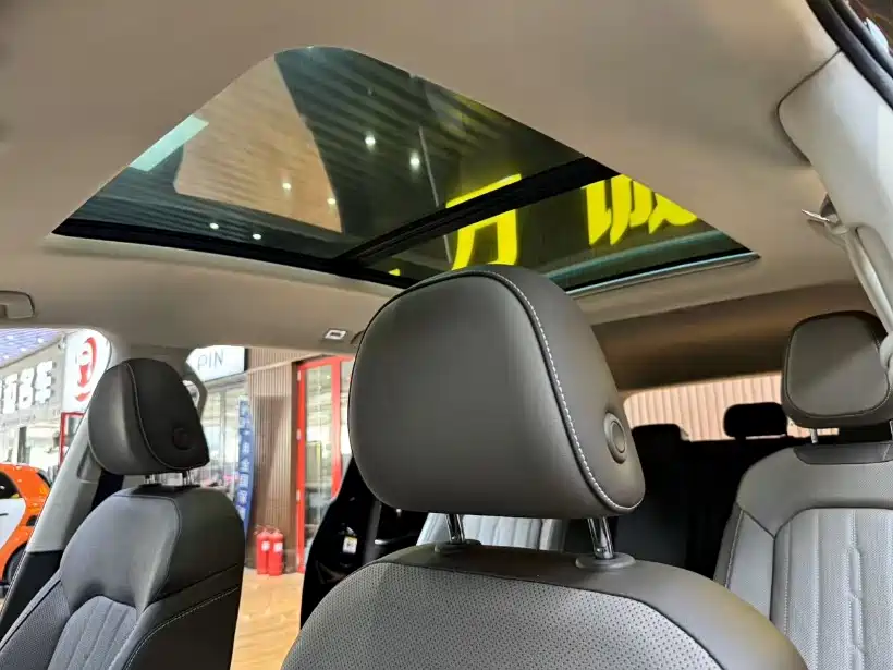 Volkswagen Viloran 2023 Facelift 380TSI Prestige Edition фото 16