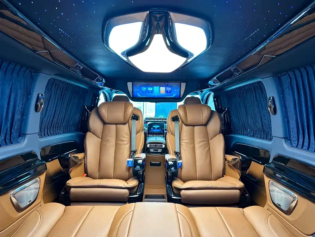 Mercedes-Benz Vito 2024 2.0T Business 7-Seater фото 22