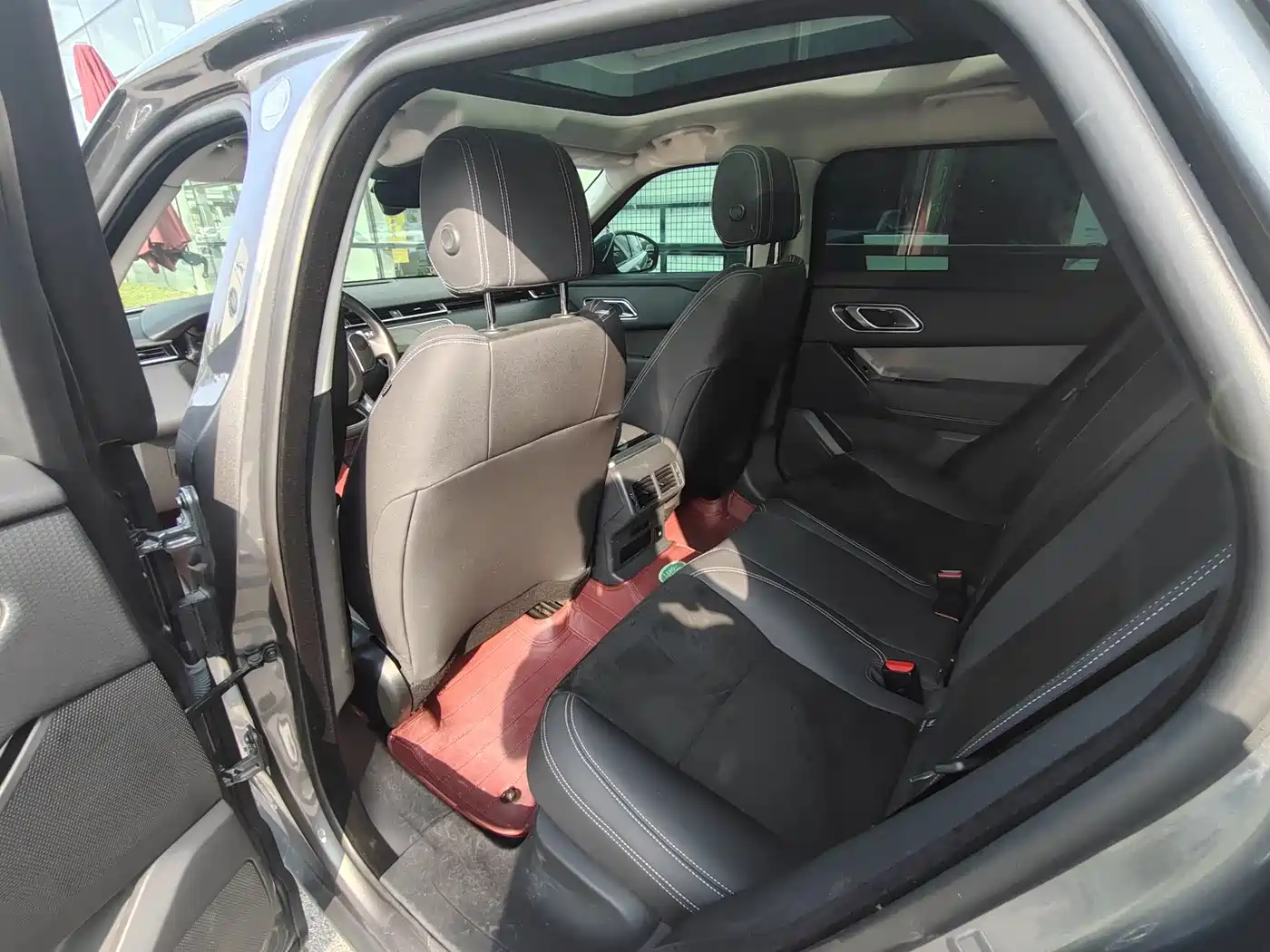 Land Rover Range Rover Velar 2019 250PS фото 8