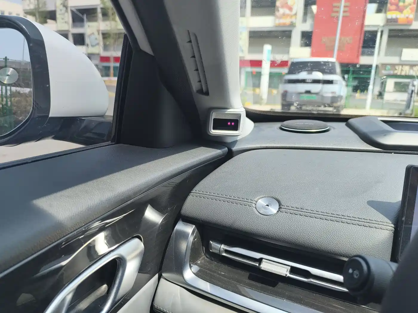 Geely Galaxy Galaxy A7 2025 EM-i 150km Explorer+ Edition фото 12