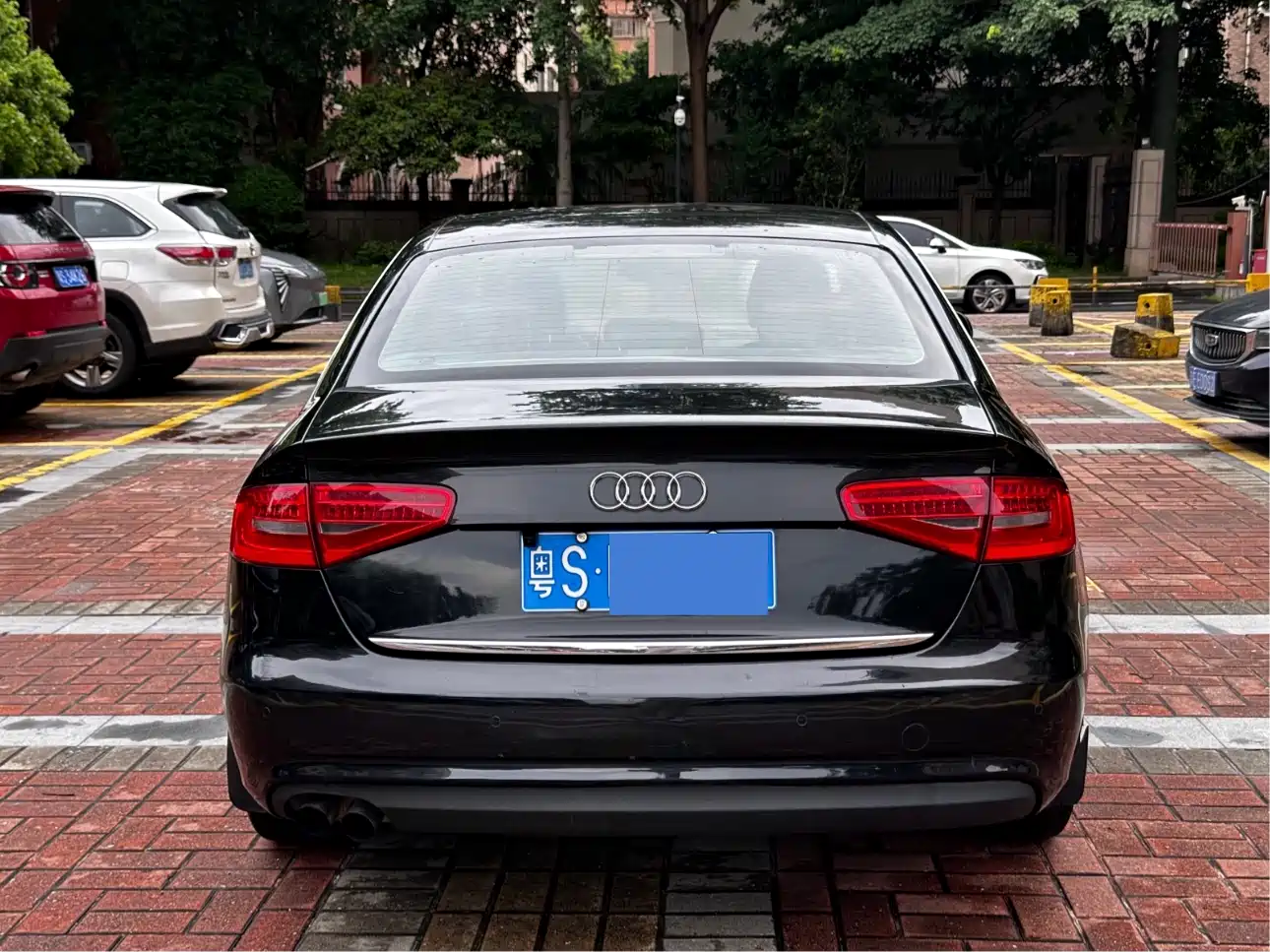 Фото 8 - Audi A4L