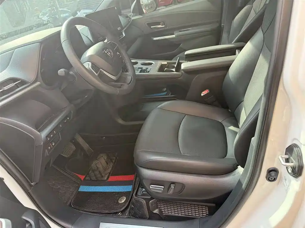 TOYOTA GREVIA