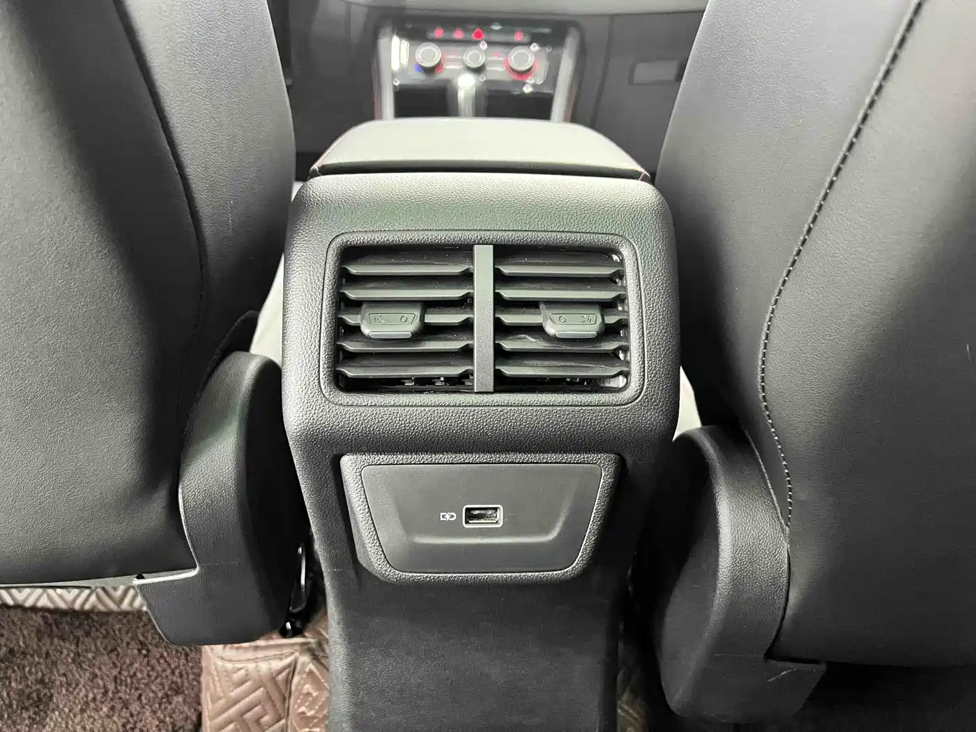 JETTA VS7