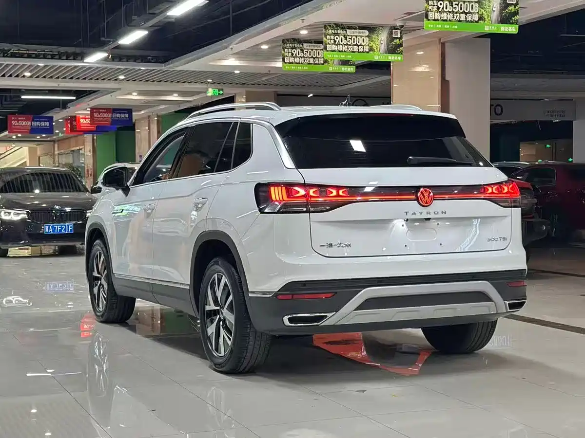 Volkswagen Tayron 2024 300TSI 2WD Luxury Plus Advanced фото 9