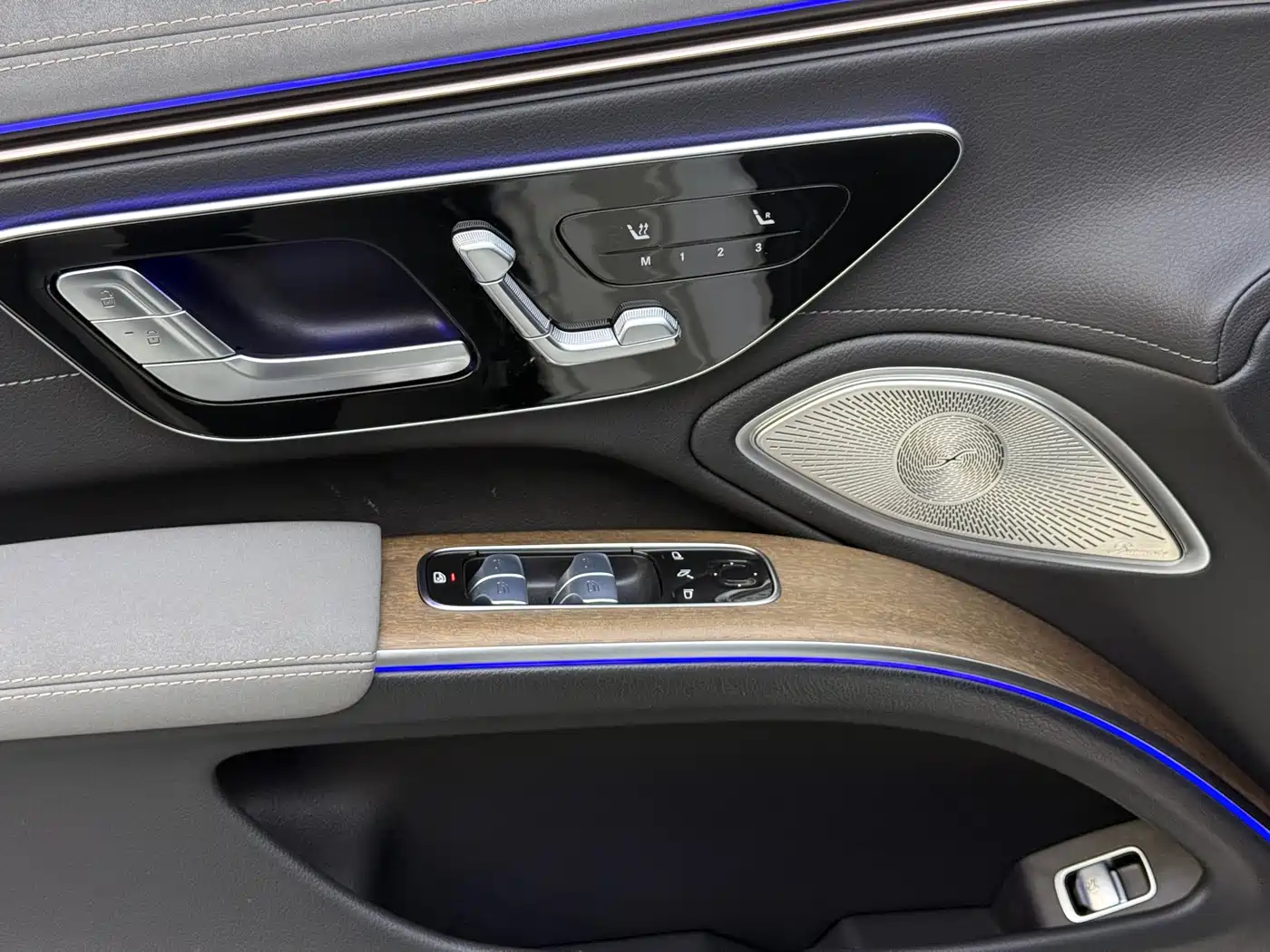 Mercedes-Benz EQS 2022 Model Year Facelift 450+ Pioneer Edition фото 21