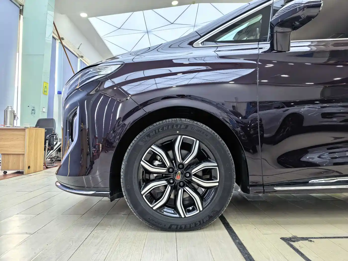 Hongqi HQ9 2023 2.0T Smart Connect Flagship фото 13