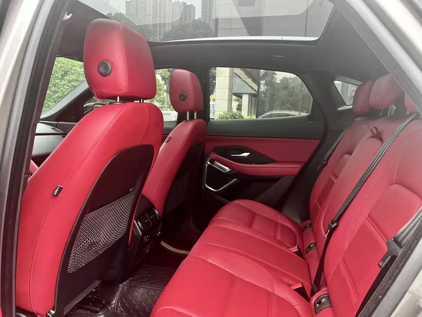 Jaguar E-PACE 2024 Progressive Sport Edition R-DYNAMIC S фото 9