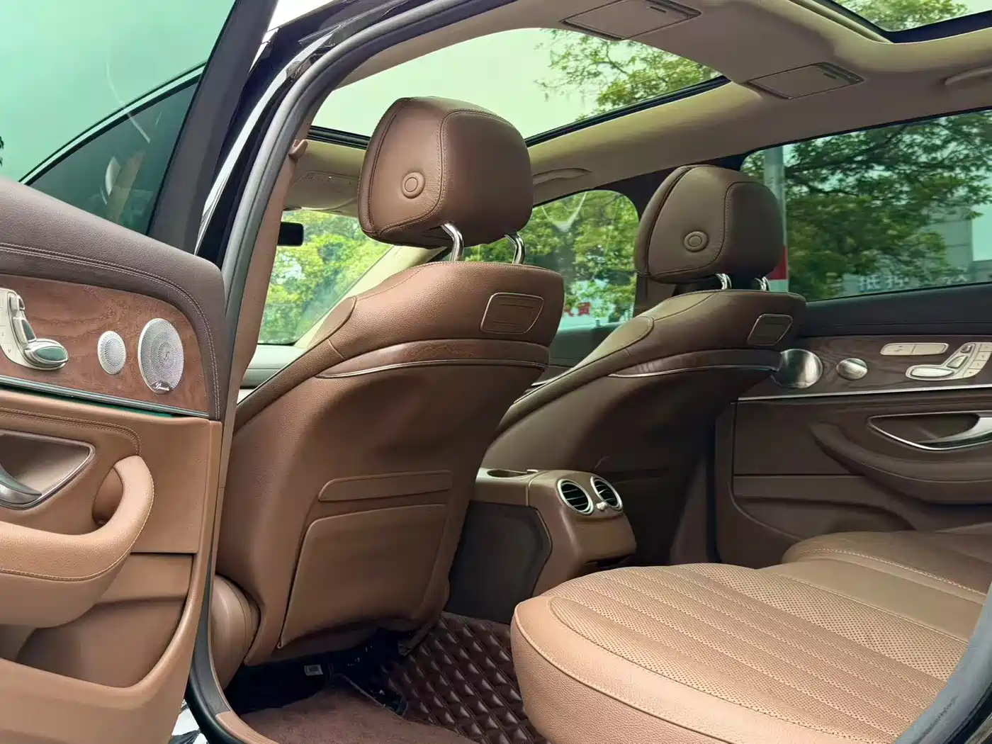 Mercedes-Benz E-Class 2020 Facelift E 300 L Exclusive фото 5