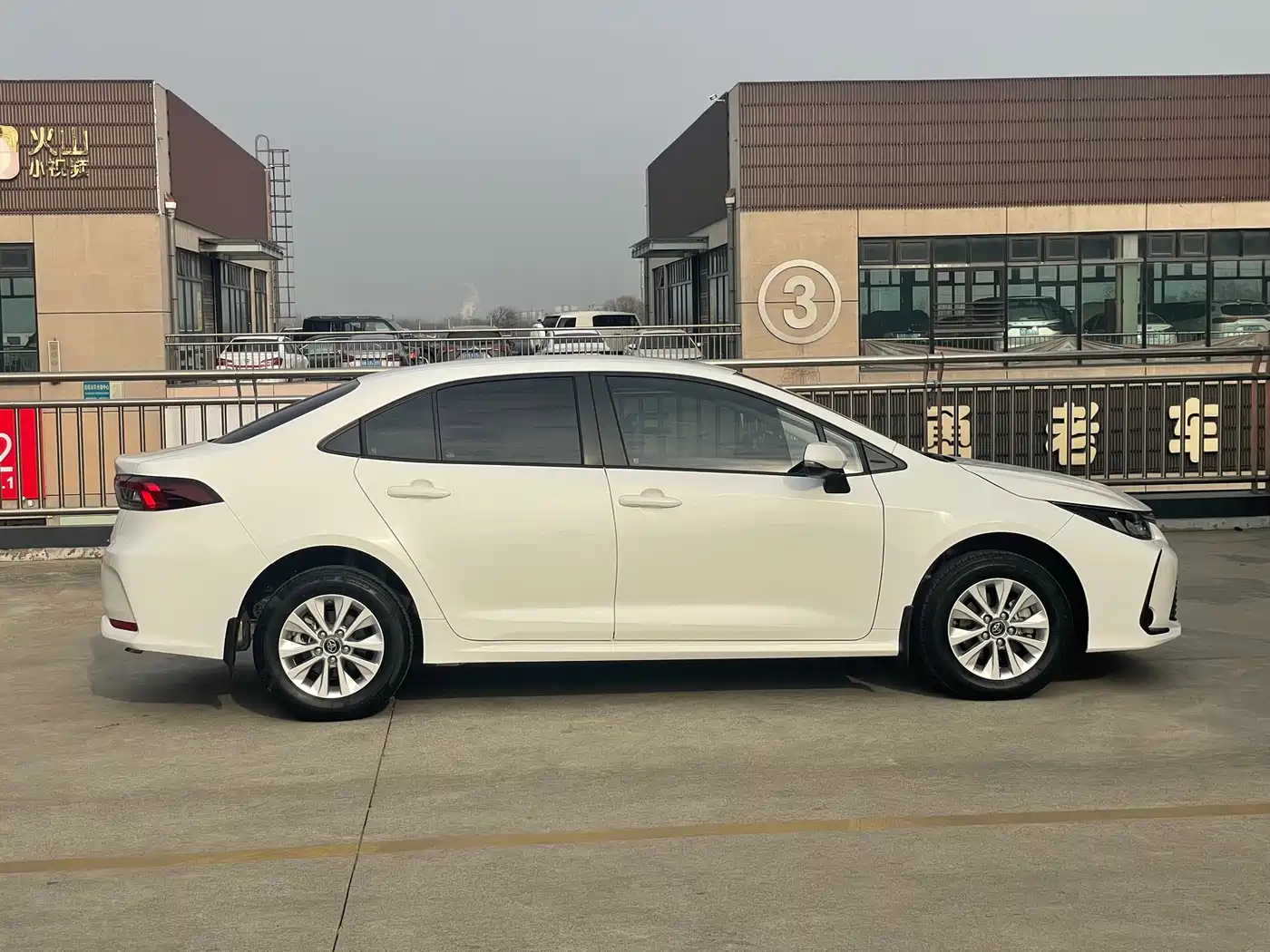 Toyota Corolla 2022 1.2T S-CVT Pioneer PLUS Edition фото 4