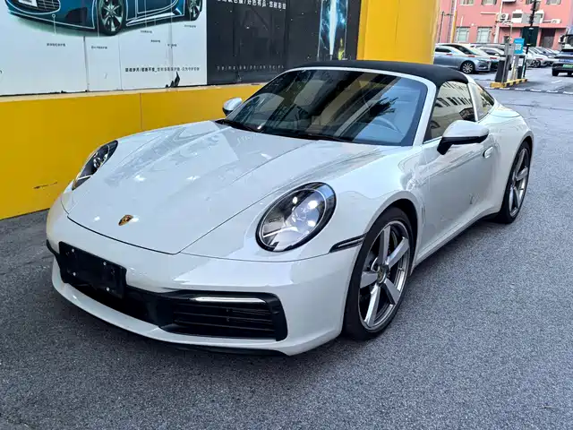 Porsche 911 Targa 4 3.0T