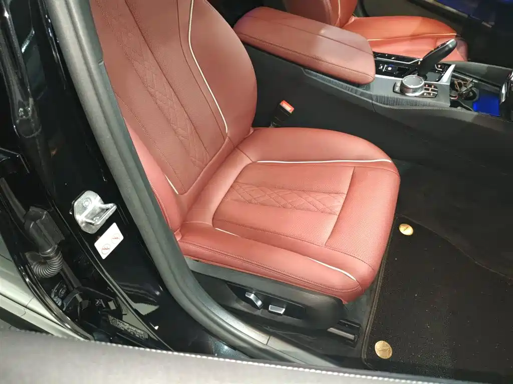 BMW 5 Series 2021 Facelift 530Li Leading M Sport Package фото 25