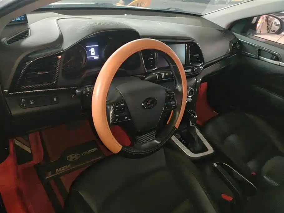 Hyundai Elantra 2019 1.5L CVT Smart Elite фото 12