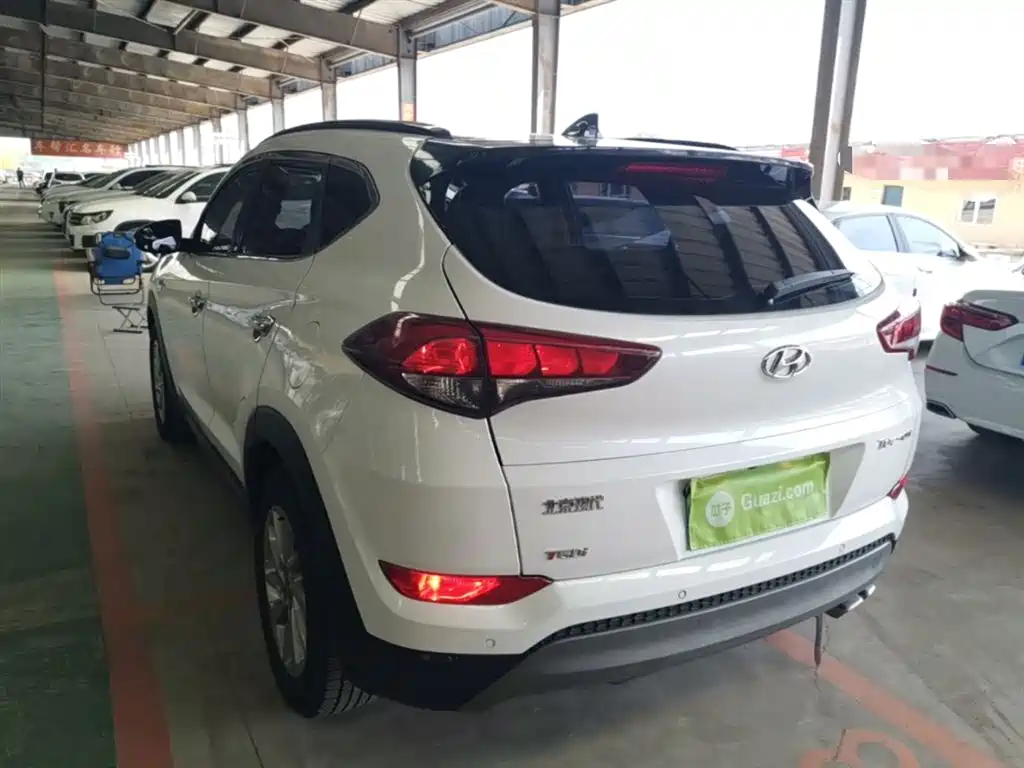 Hyundai Tucson 2018 1.6T DCT 2WD 15th Anniversary Special Edition фото 5