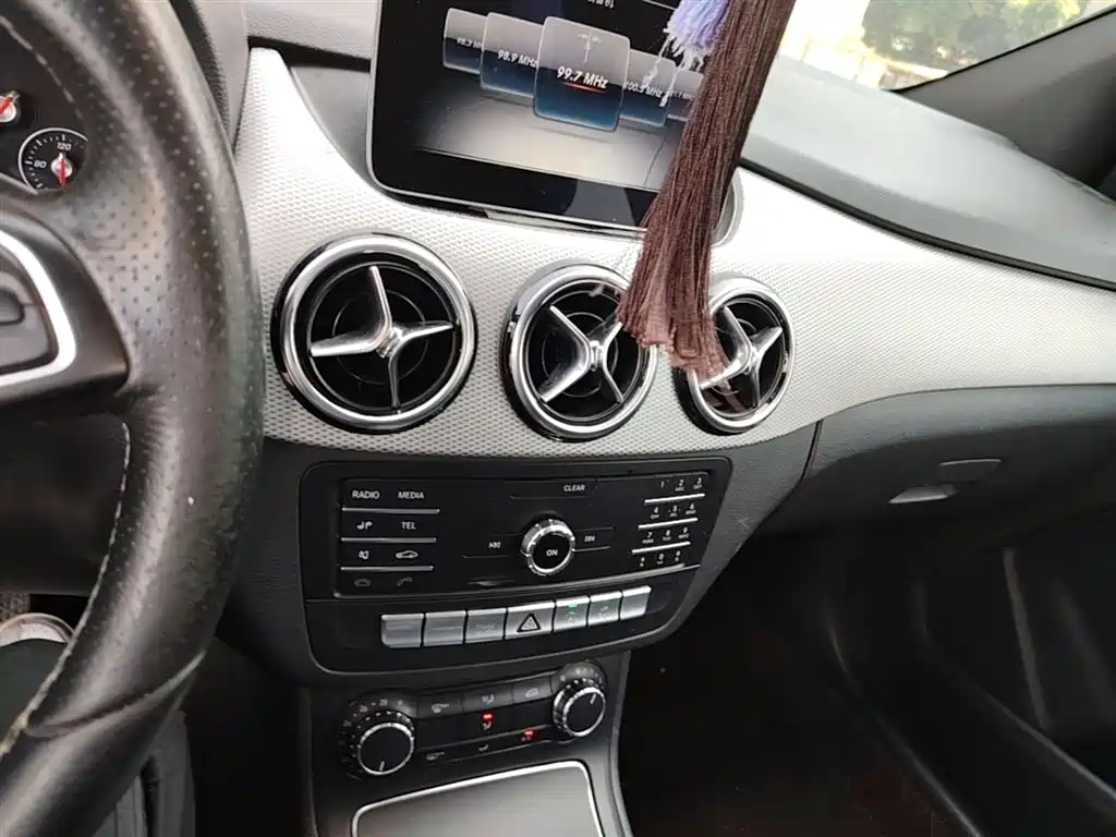 Mercedes-Benz B-Class 2019 B 200 Dynamic фото 13