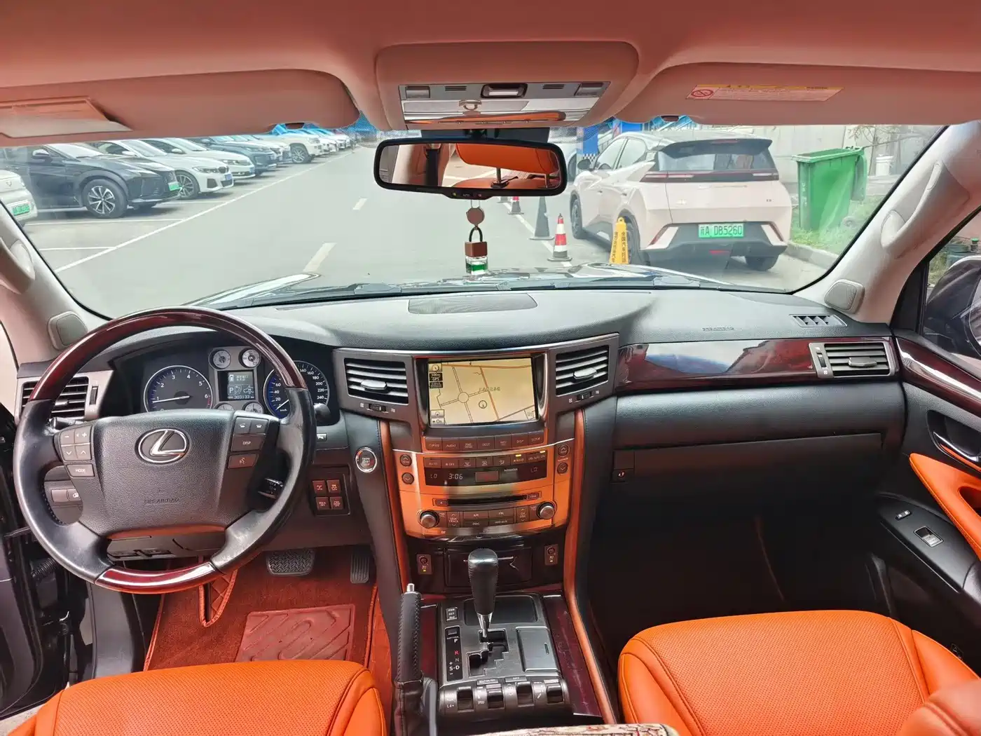 Lexus LX 2011 2009 570