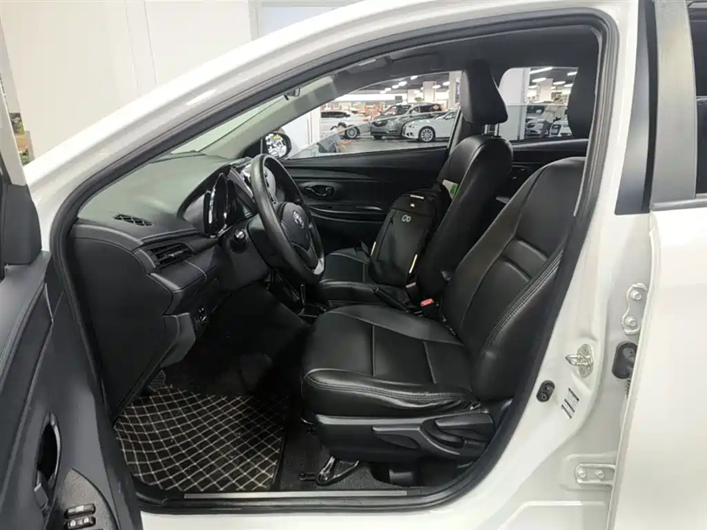 Toyota YARiS L Zhi Xuan 2019 1.5E CVT MeiDong Edition China VI фото 15