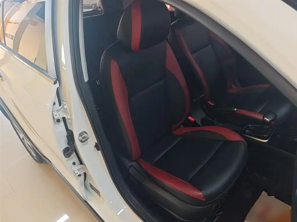 Kia KX CROSS 2018 1.6L Automatic Smart Sunroof Edition фото 25