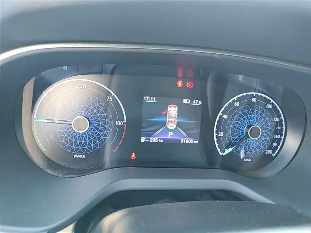 Hongqi E-QM5 2023 620km PLUS фото 11